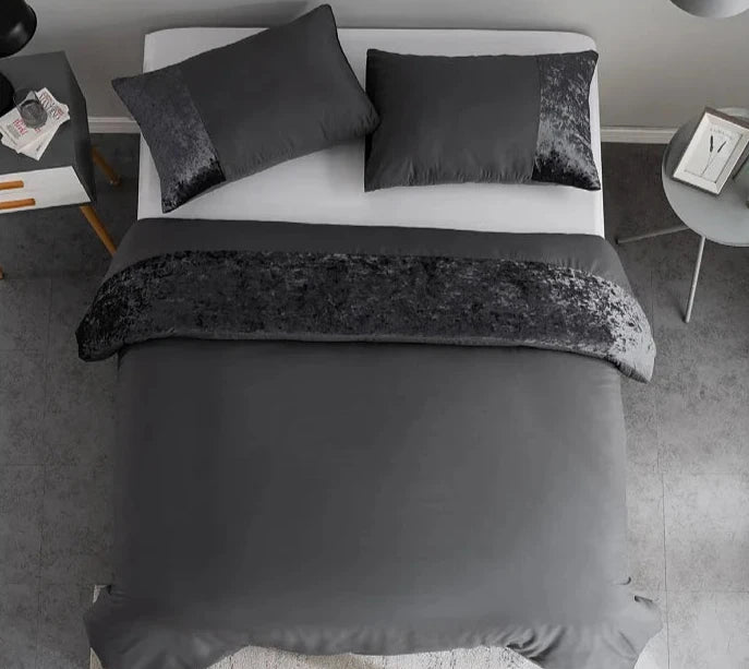 Velvet: Luxurious 3-Piece Bedding Set